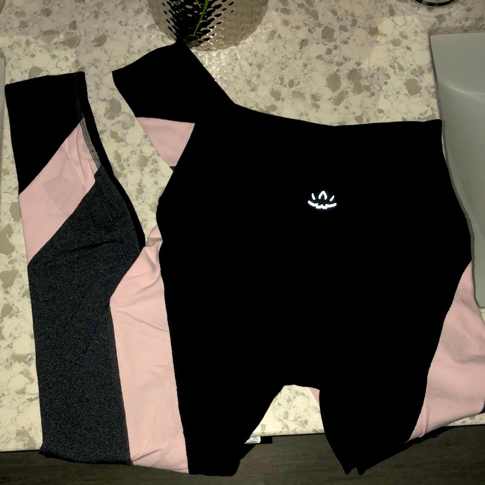 Beyond yoga leggings